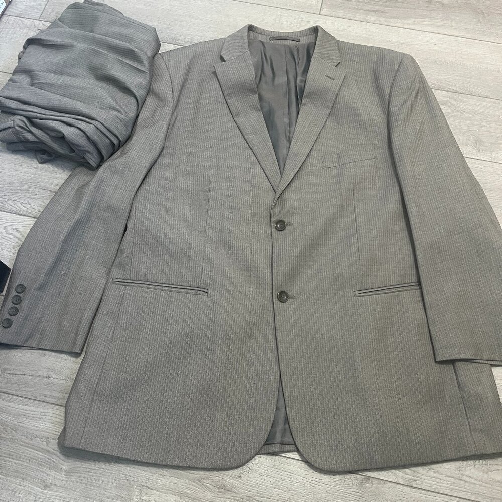 Bellissimo Men's 2 Piece suit 2 button Light Brown/Tan Pinstripe 46 46x40 Pants